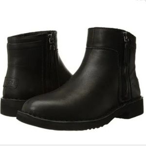 ugg rea ankle boots